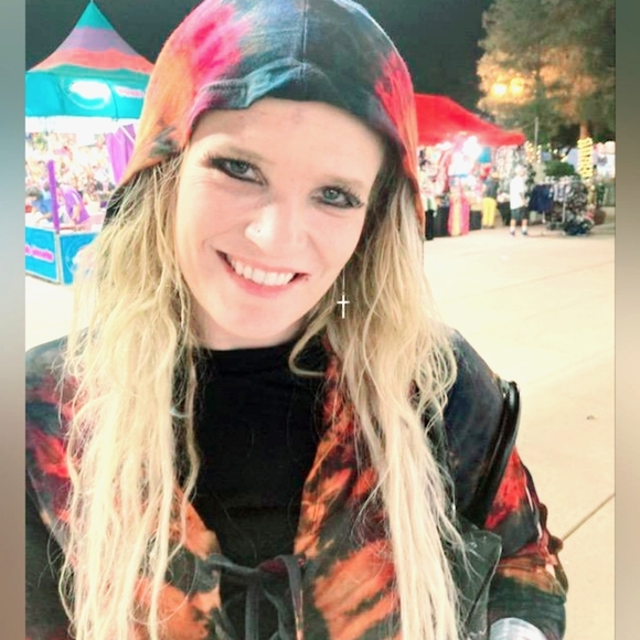 Meet your Posher, Carola - Picture 4 of 5